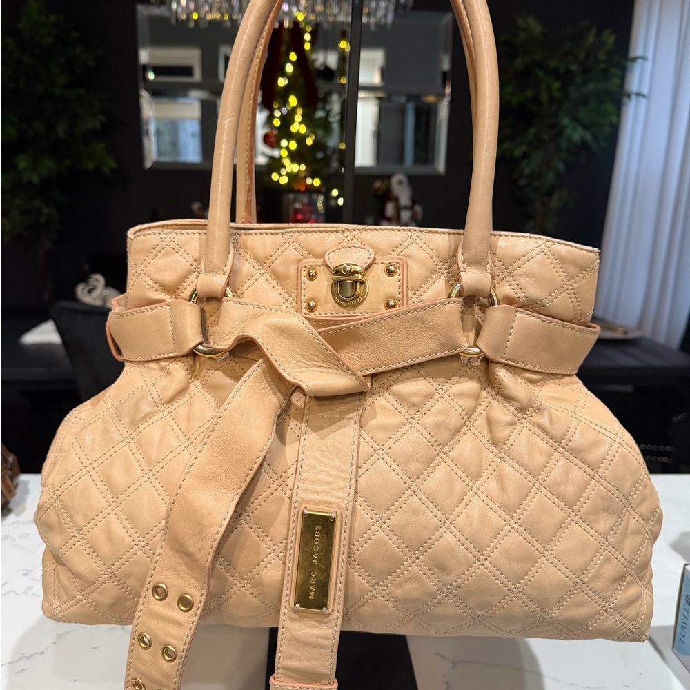 Marc Jacob’s Bruna Elegant Tan Quilted Handbag
